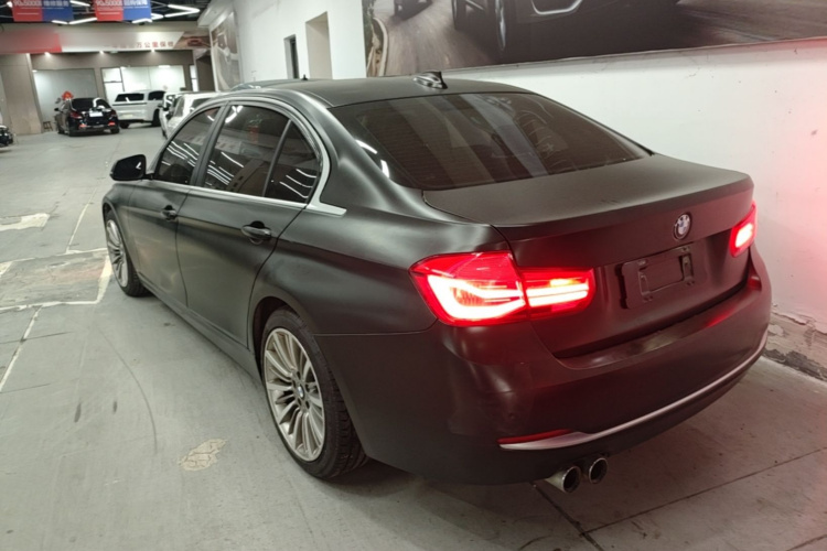 BMW 3 Series 2019 car image #5