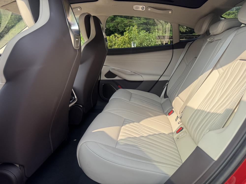 2026 #16 2026 imagen de coche #16