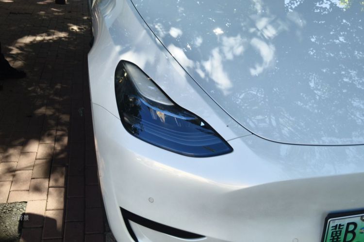 Tesla Model Y 2022 car image #8