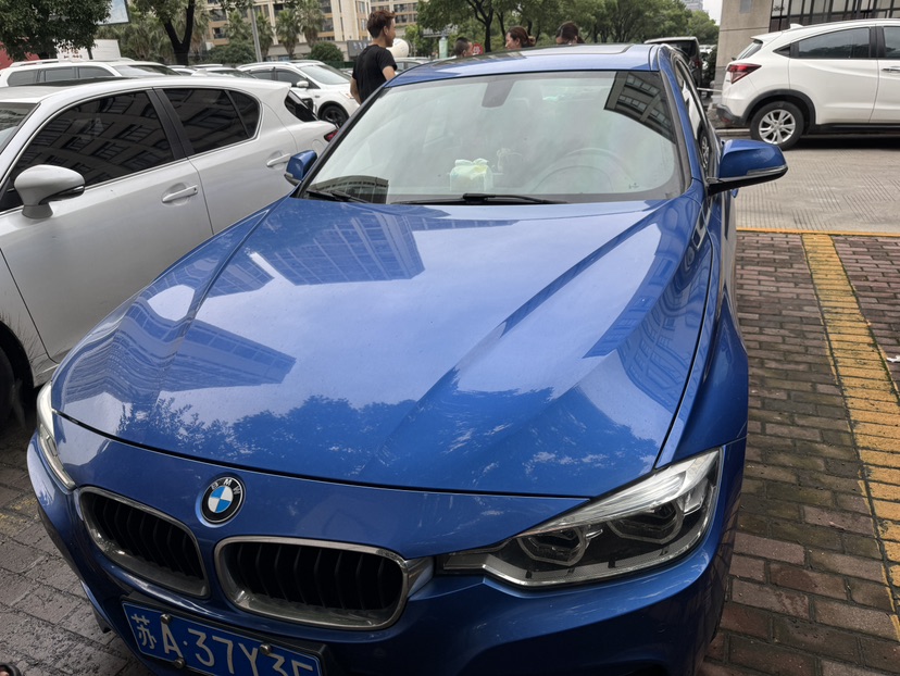 BMW 3 Series 2019 car image #2