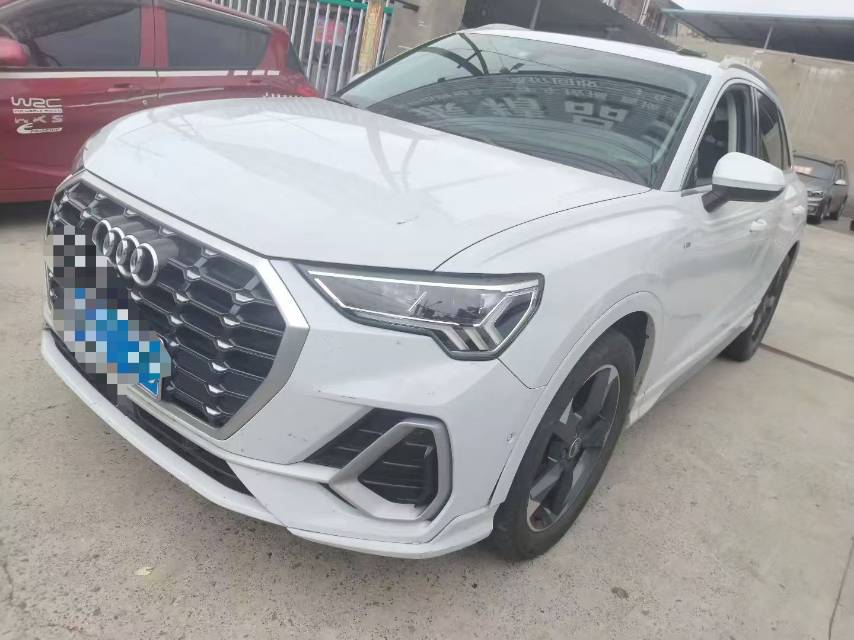2022 immagine di auto 