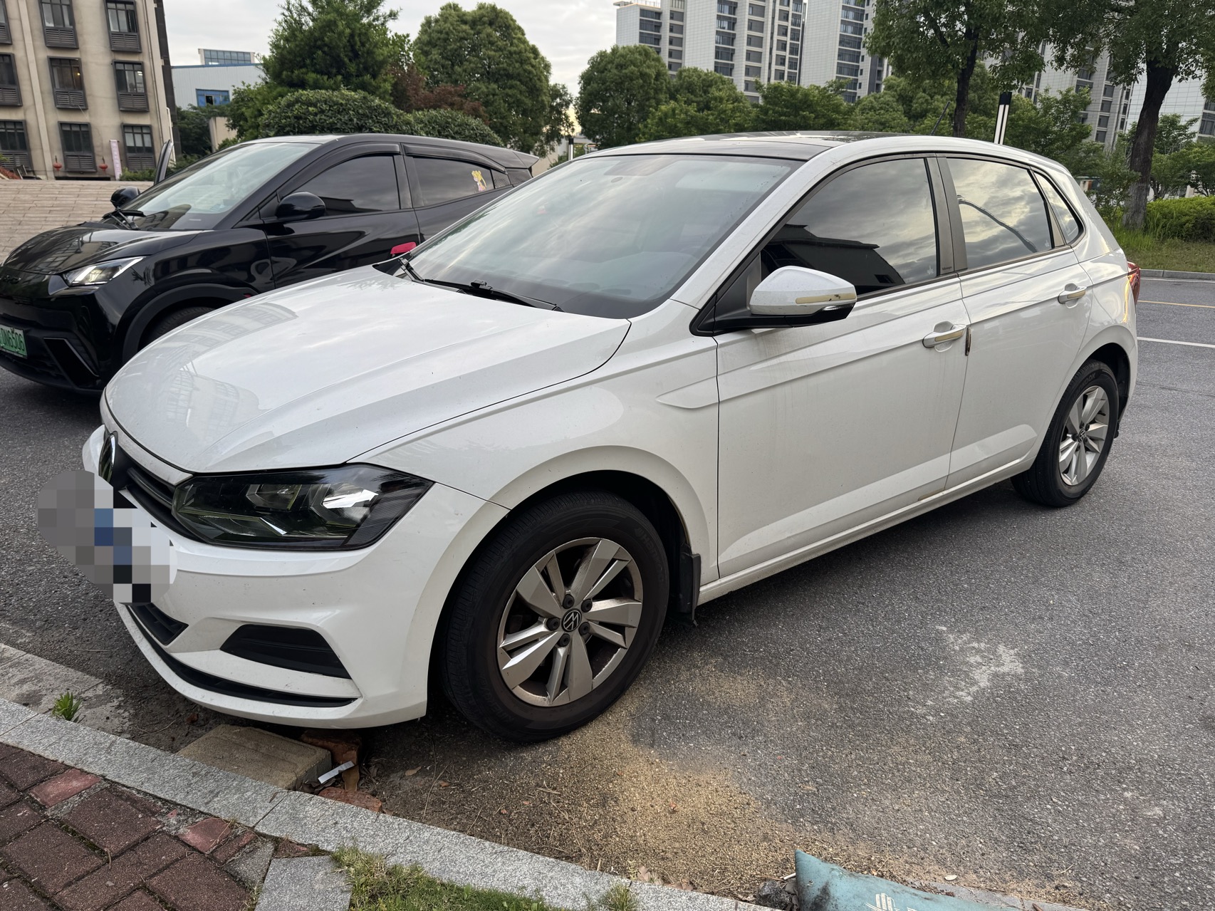 Volkswagen Polo 2021 car image 