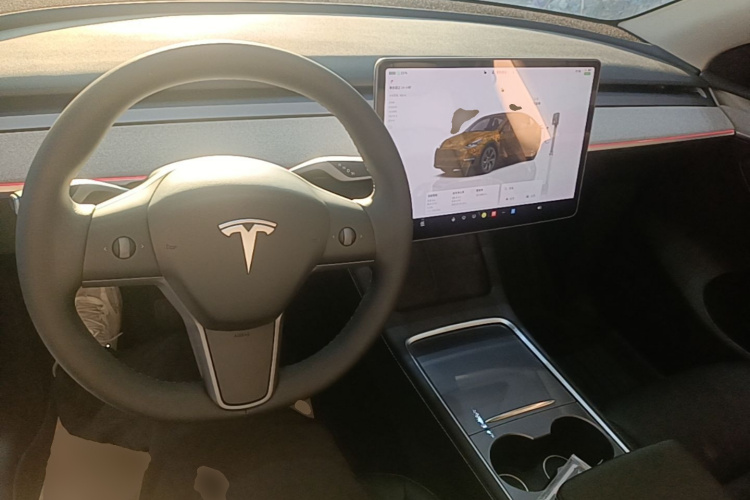 Tesla Model Y 2024 #10 Tesla Model Y 2024 image de voiture #10