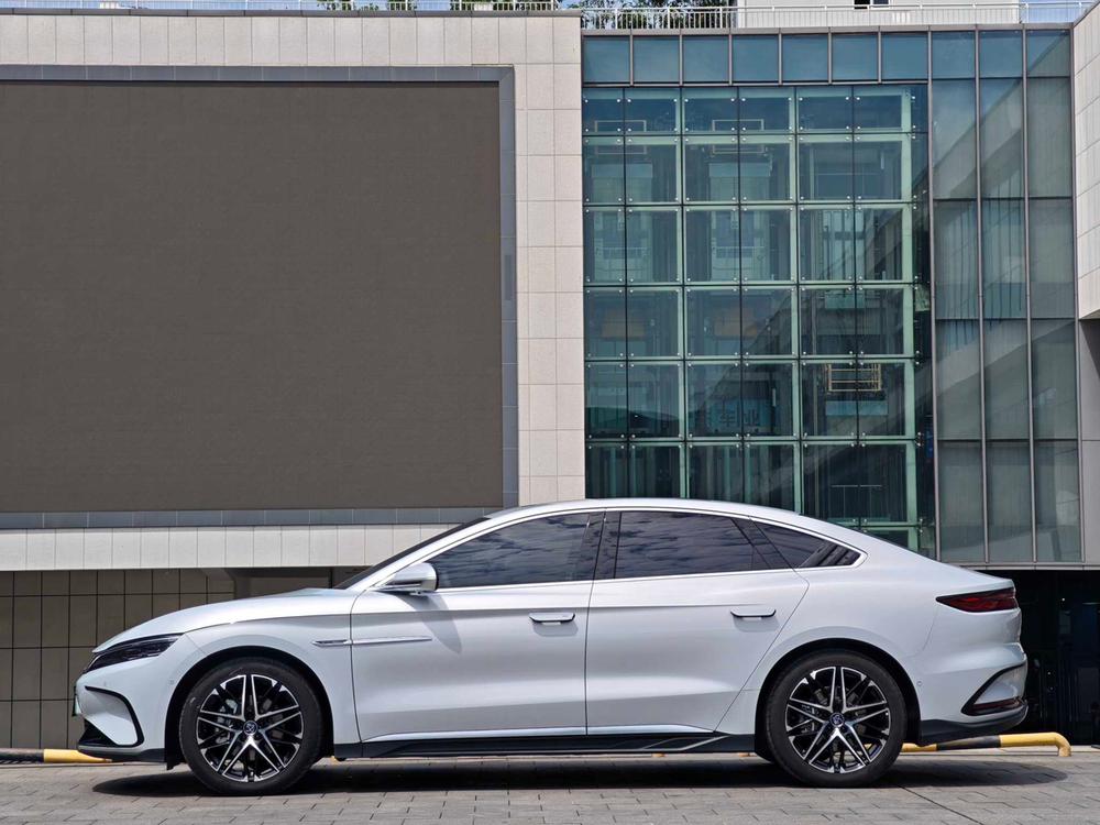 BYD Han 2025 immagine di auto #4
