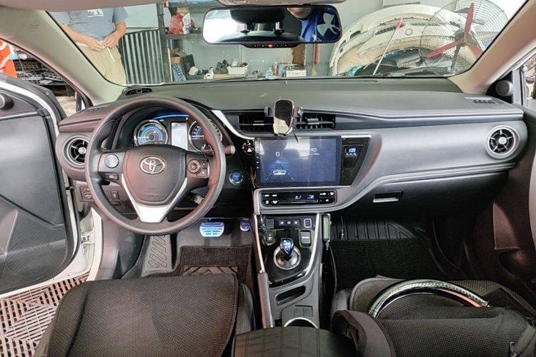Toyota Corolla 2018 #10 Toyota Corolla 2018 car image #10