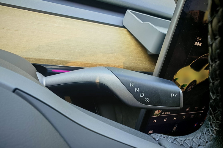 Tesla Model Y 2022 #21 Tesla Model Y 2022 car image #21