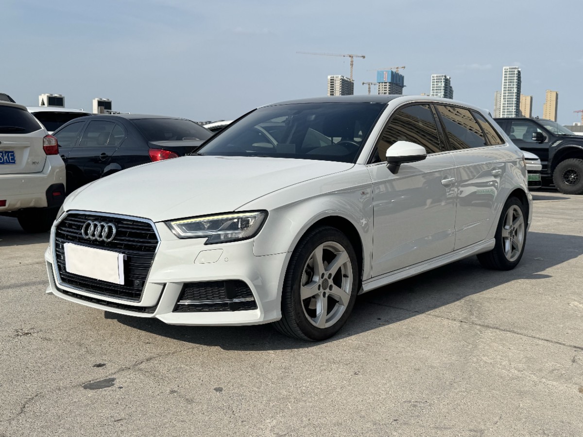 Audi A3 2019 car image 