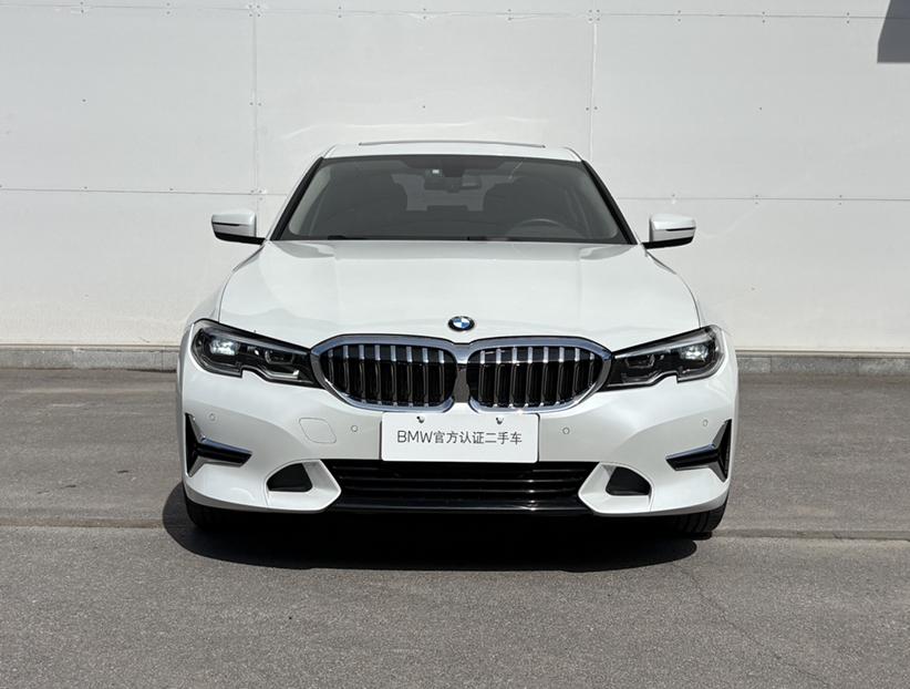 BMW 3 Series 2019 #2 BMW 3 Series 2019 car image #2