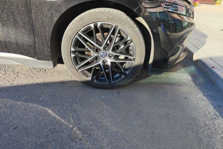 BYD Han 2025 car image #9