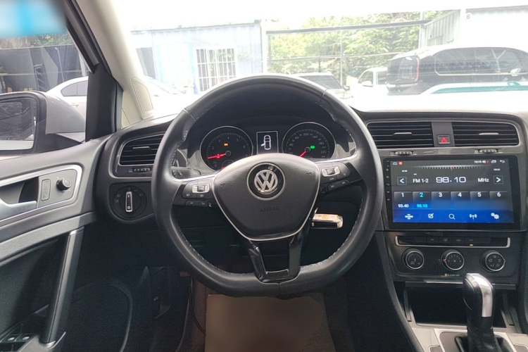 Volkswagen Golf 2020 imagen de coche #11