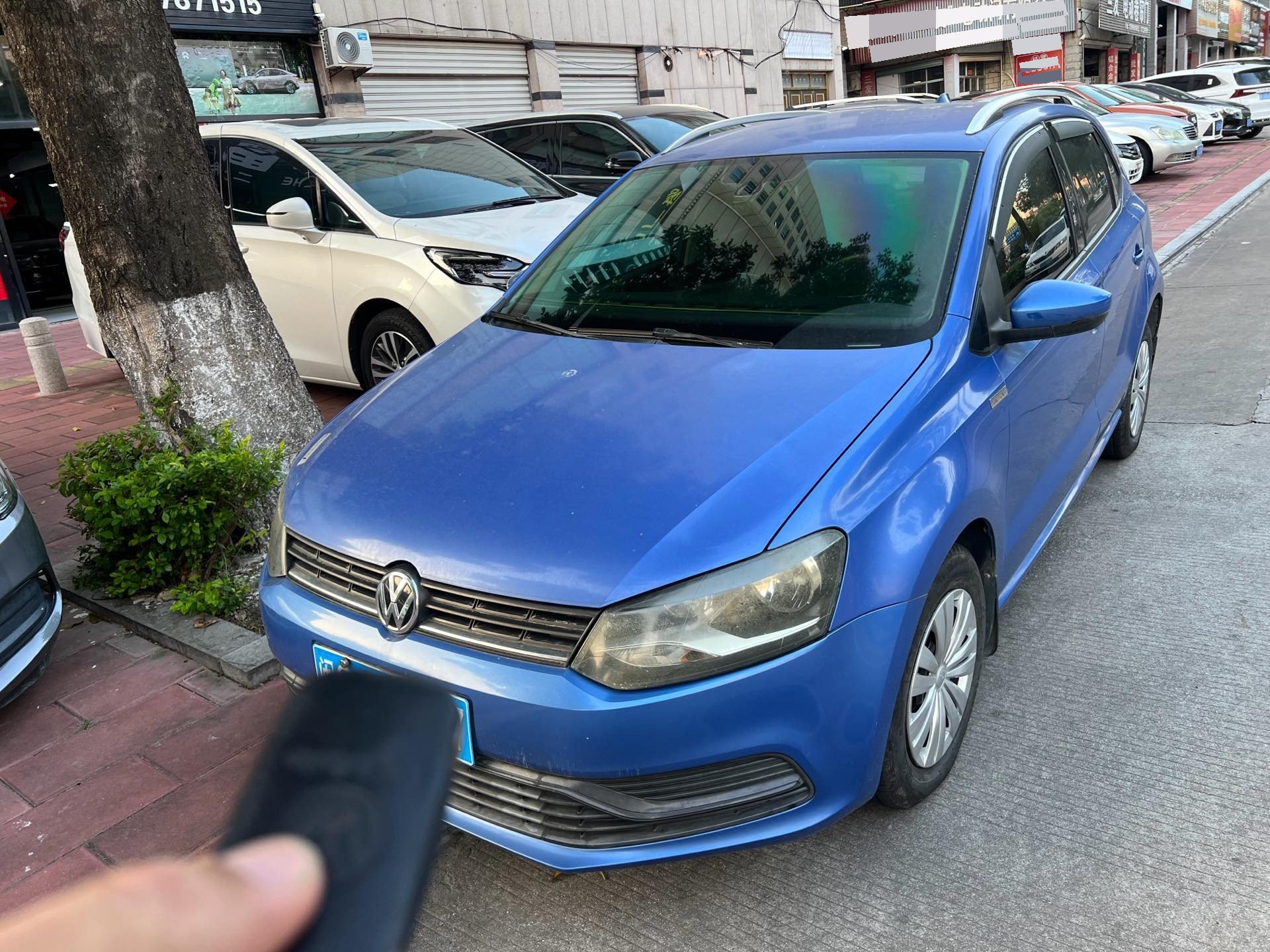 Volkswagen Polo 2014 Volkswagen Polo 2014 car image