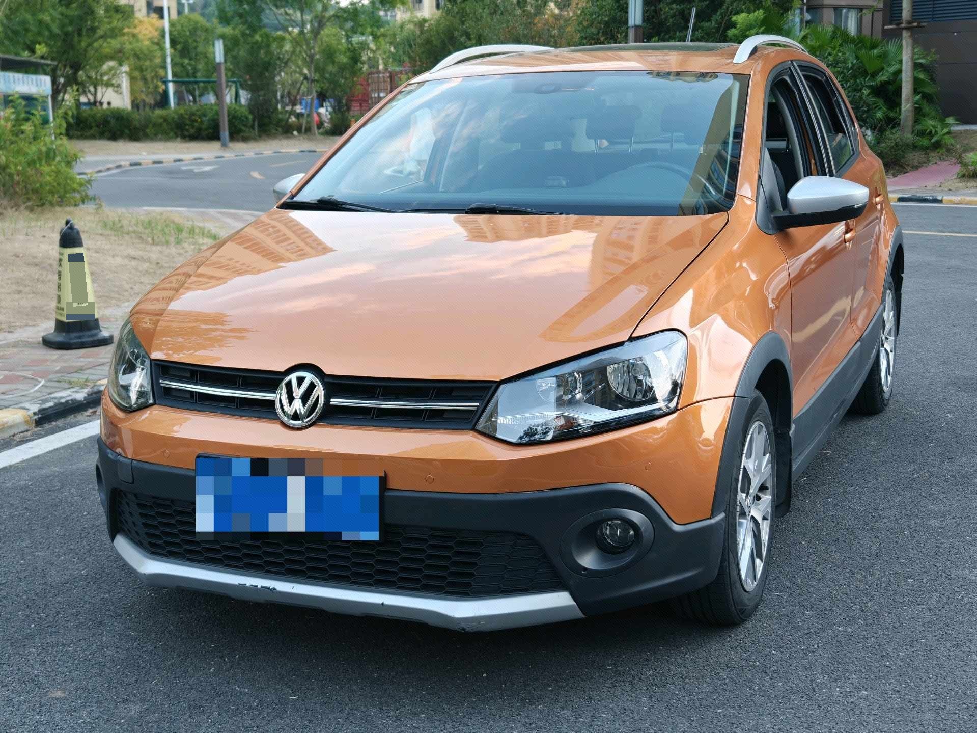 Volkswagen Polo 2016 car image 