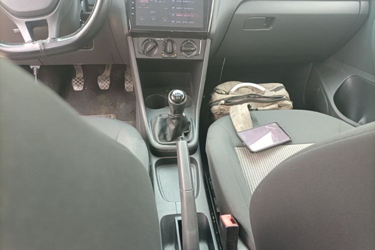 Volkswagen Polo 2018 car image #14