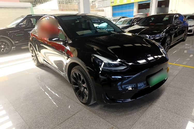 Tesla Model Y 2023 #4 Tesla Model Y 2023 car image #4
