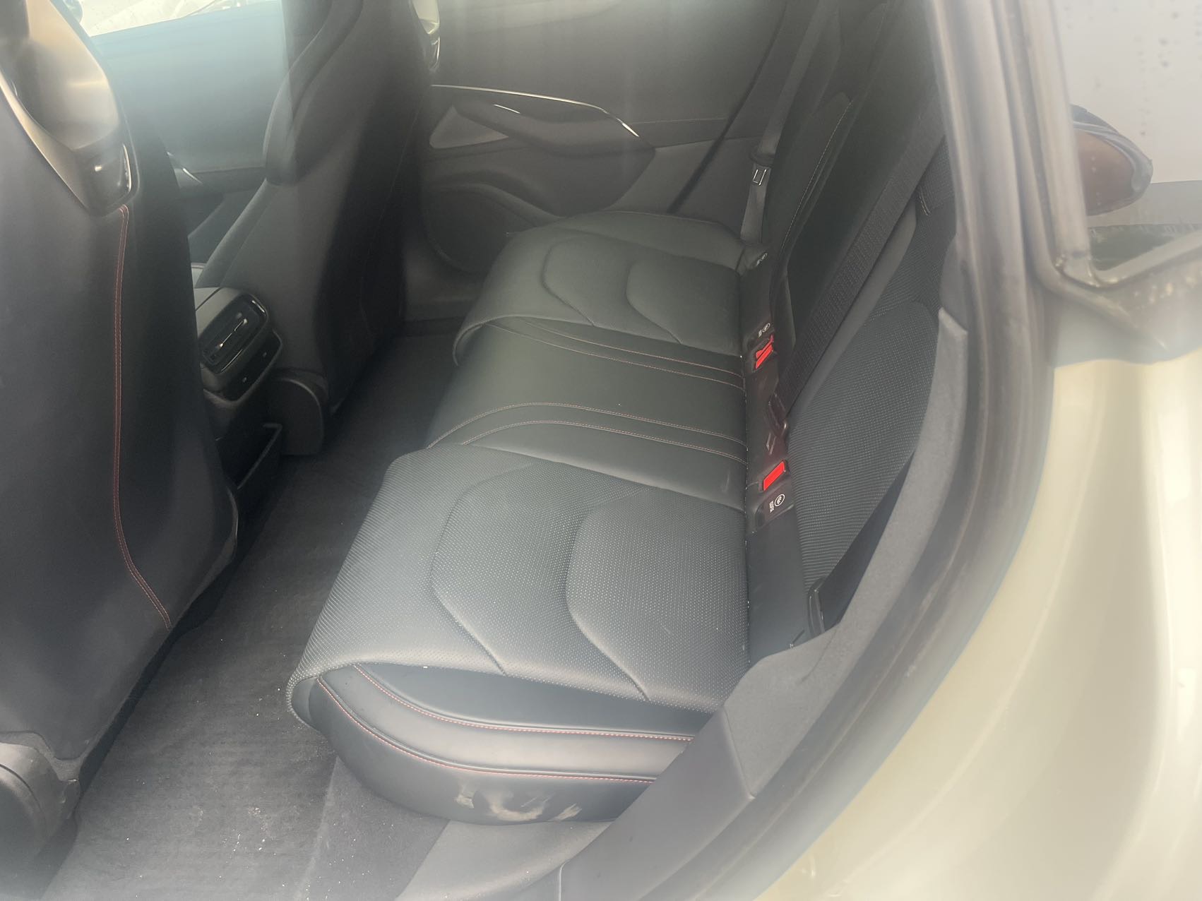 MI SU7 2024 car image #5