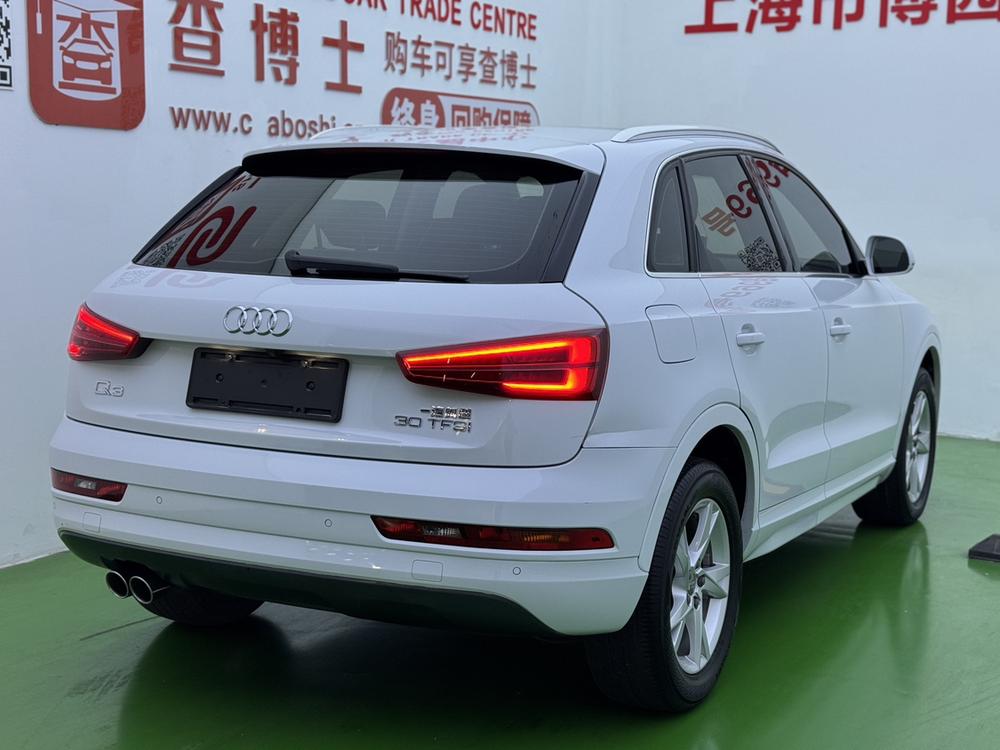 Audi Q3 2016 car image #6