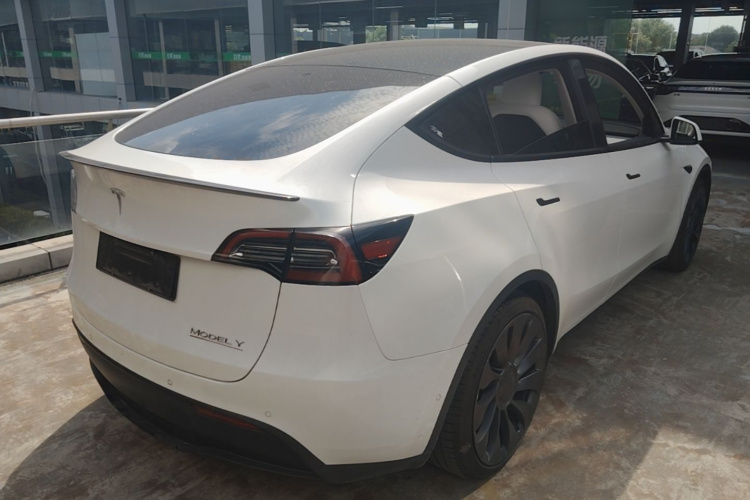 Tesla Model Y 2022 #7 Tesla Model Y 2022 car image #7