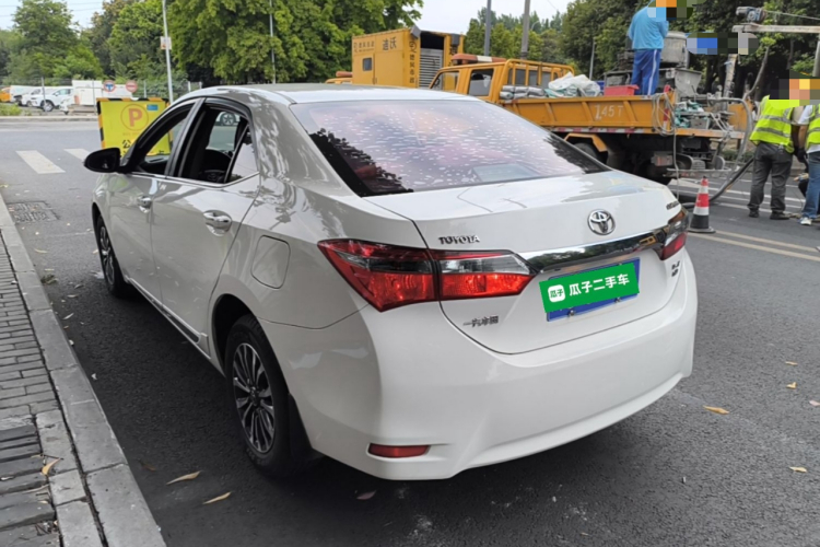 Toyota Corolla 2017 #5 Toyota Corolla 2017 car image #5
