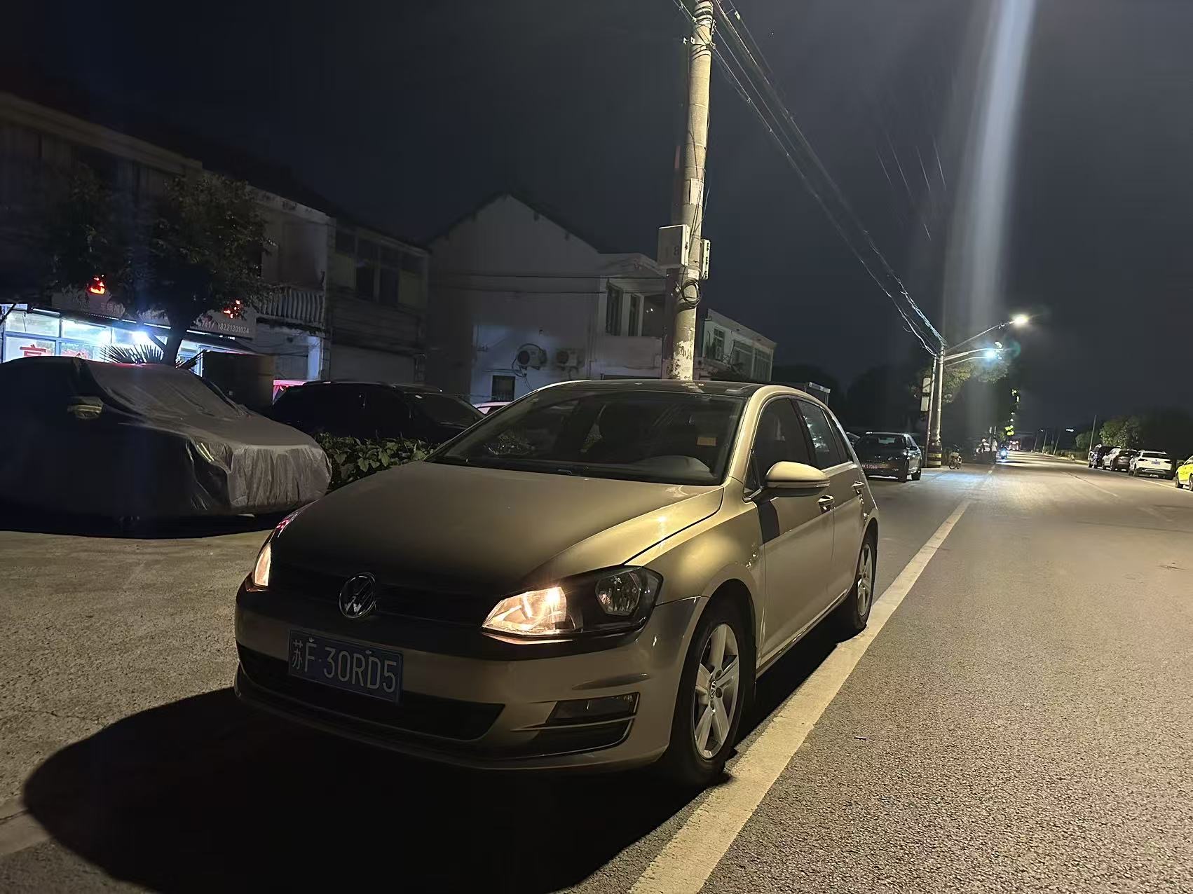 Volkswagen Golf 2014 car image 