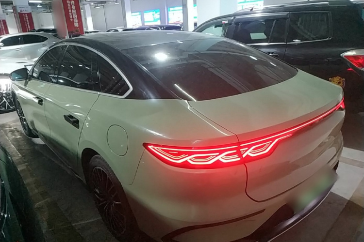BYD Han 2022 #5 BYD Han 2022 car image #5