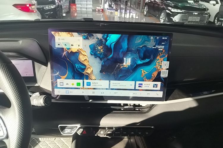 GEELY Coolray 2025 #13 GEELY Coolray 2025 car image #13