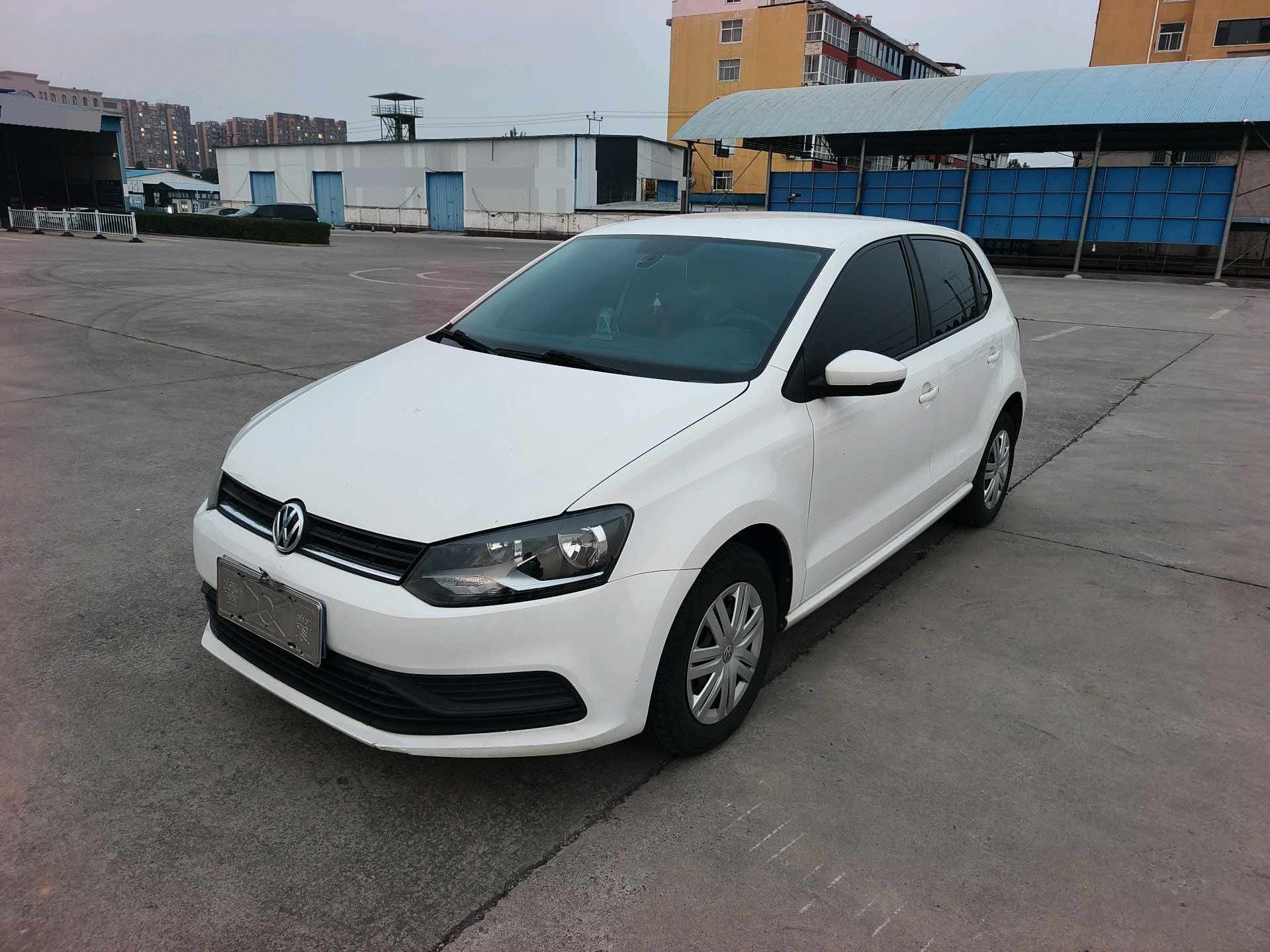 Volkswagen Polo 2016 Volkswagen Polo 2016 immagine di auto