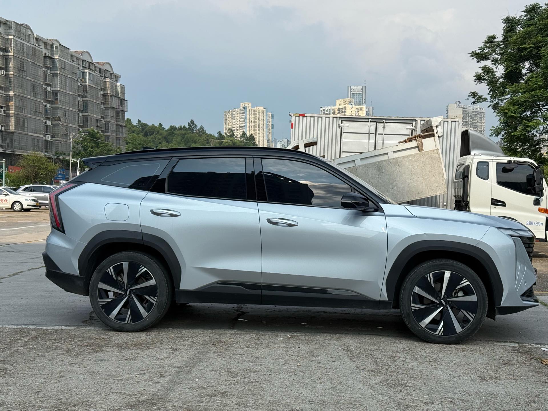 GEELY Boyue L 2023 car image #7