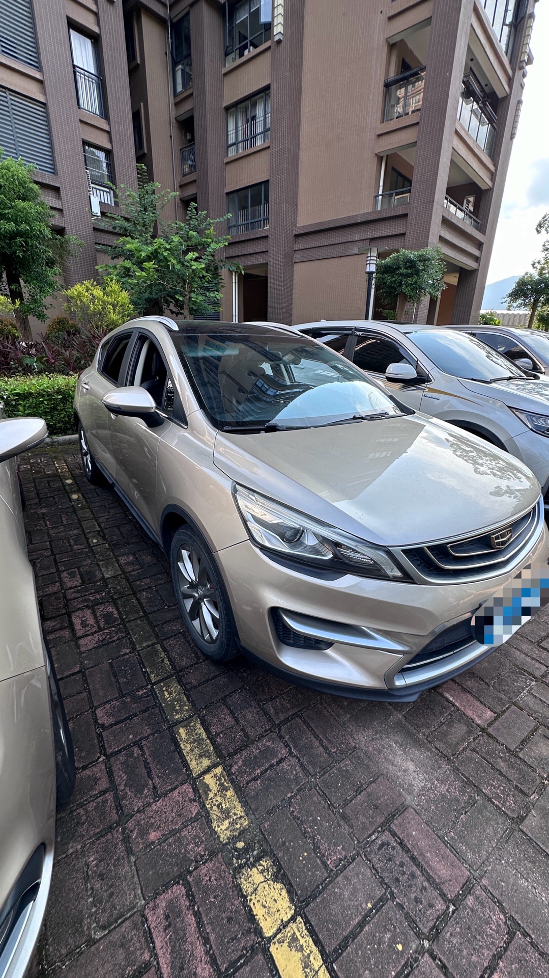 GEELY Emgrand GS 2017 car image #2