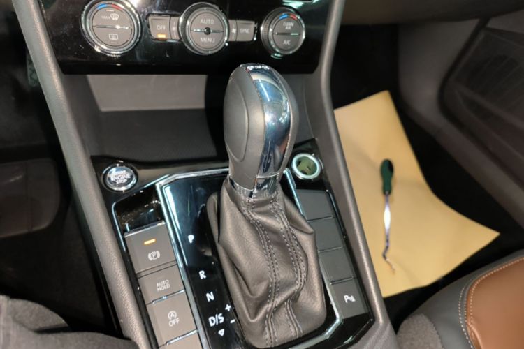 Volkswagen Lavida 2020 car image #14