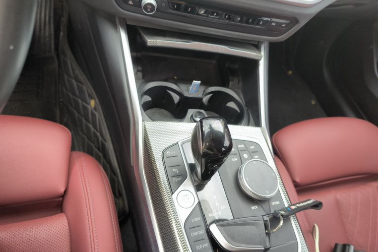 BMW 3 Series 2021 car image #18