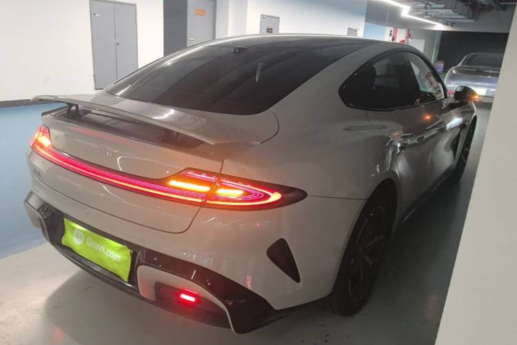 MI SU7 2025 car image #7