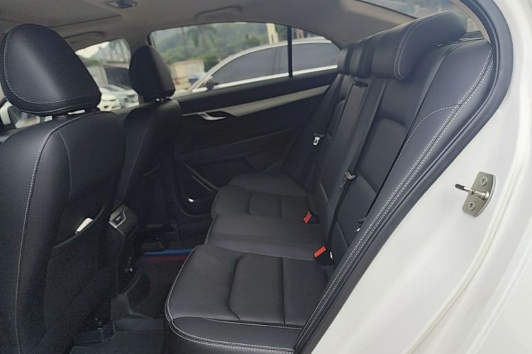 GEELY Emgrand 2018 image de voiture #17