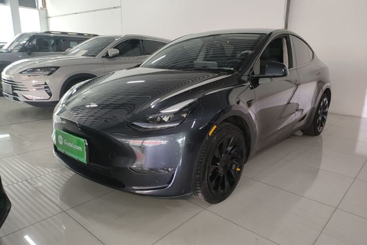 Tesla Model Y 2024 #2 Tesla Model Y 2024 immagine di auto #2