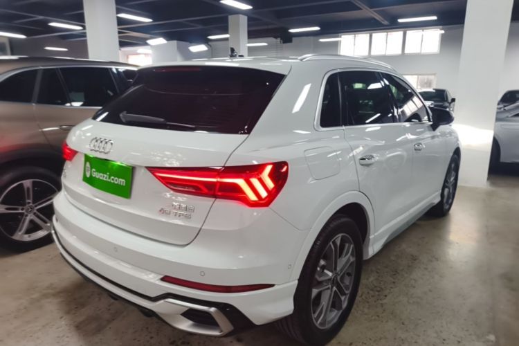 Audi Q3 2024 car image #7