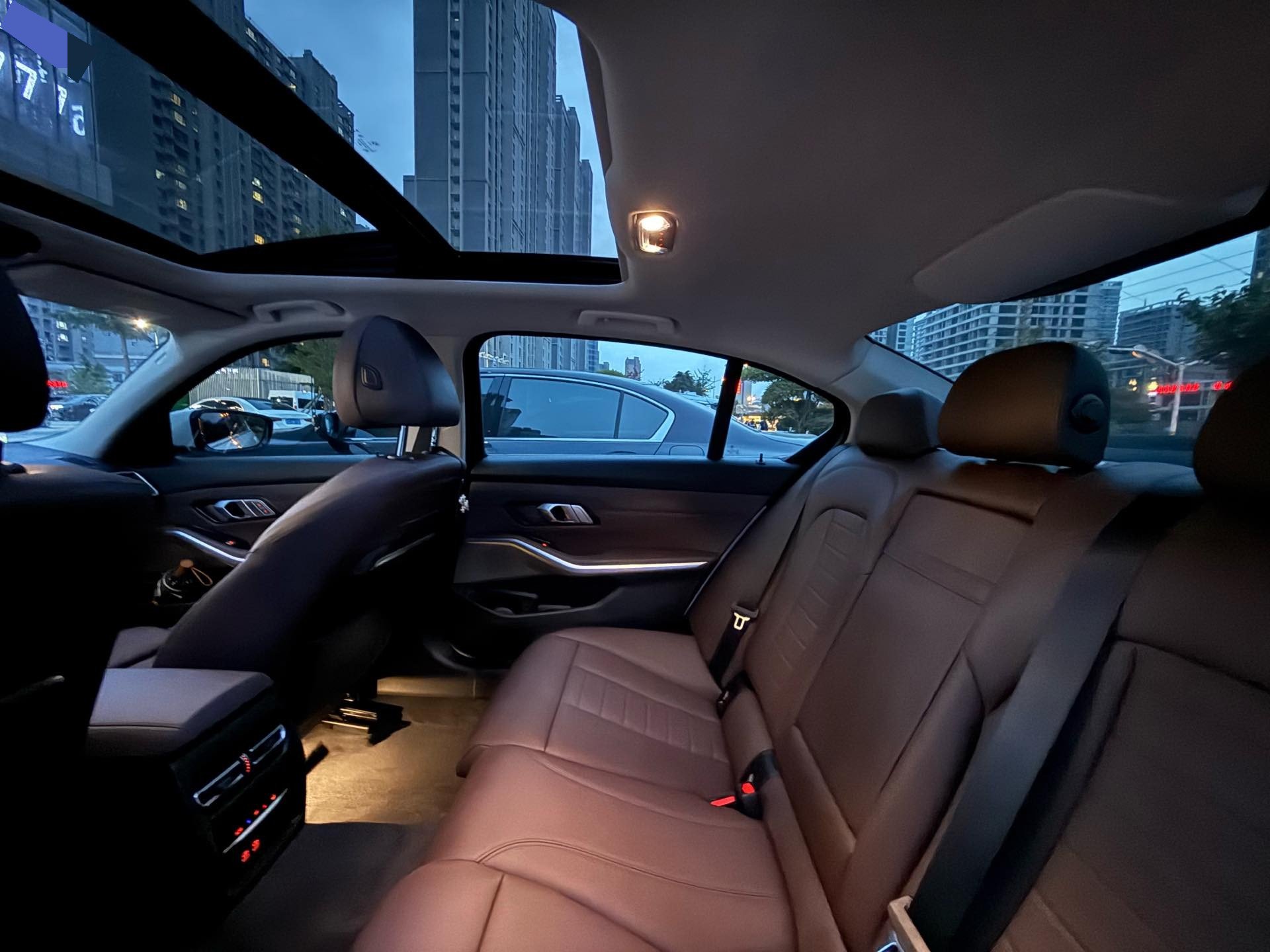 BMW 3 Series 2021 car image #8