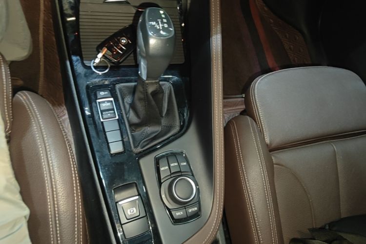 BMW X1 2018 car image #14