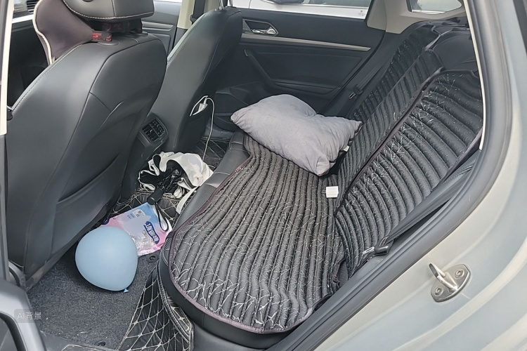 Volkswagen Lavida 2018 car image #19