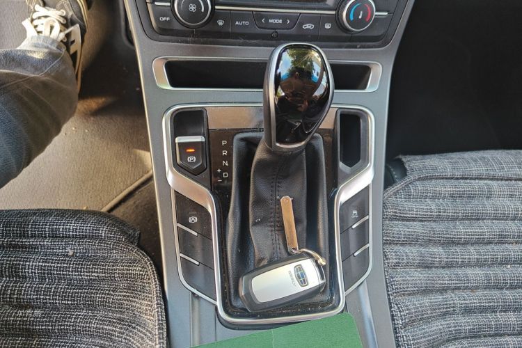 GEELY Emgrand 2018 image de voiture #16