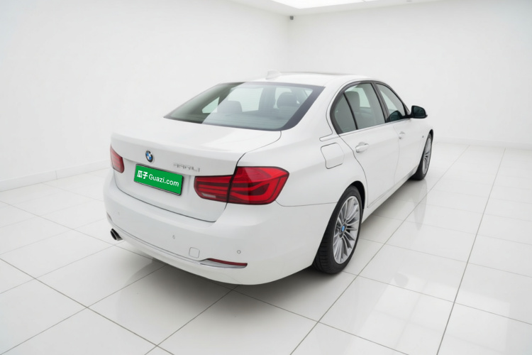 BMW 3 Series 2019 #7 BMW 3 Series 2019 car image #7