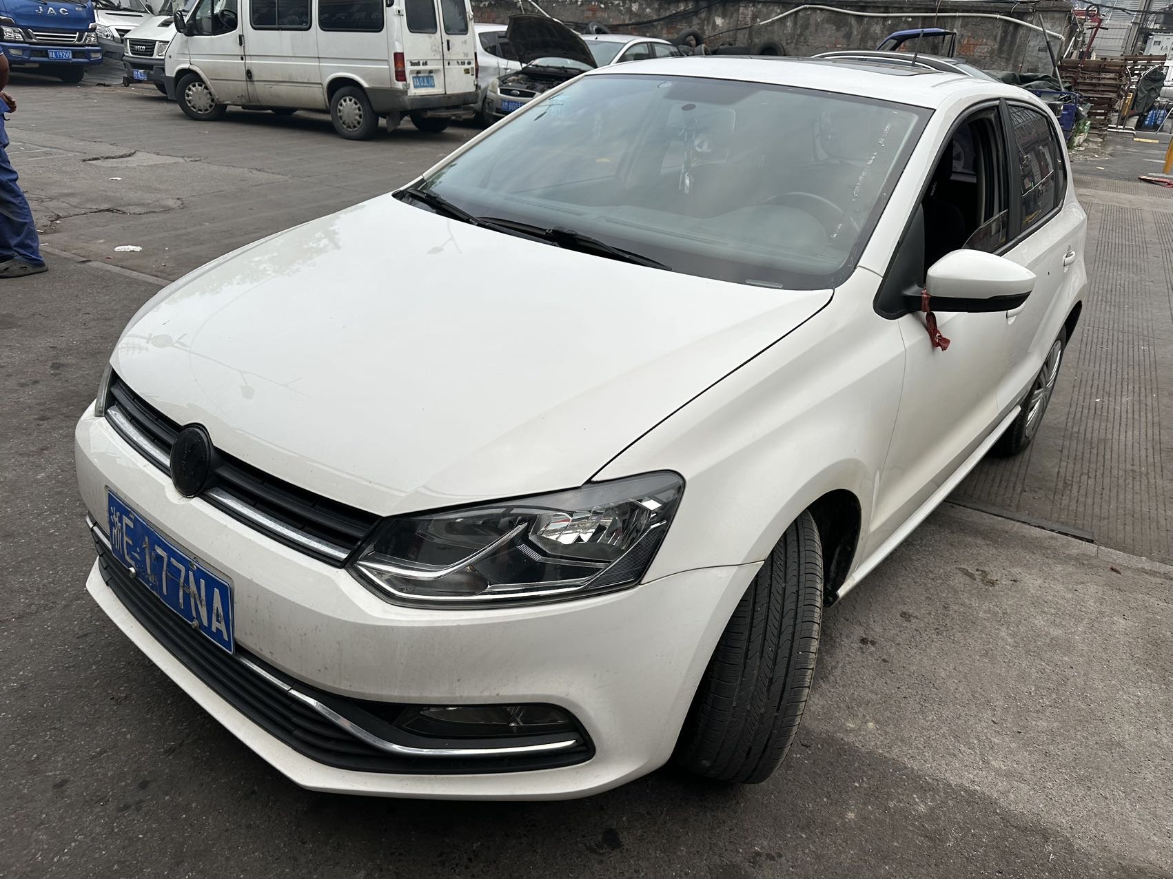 Volkswagen Polo 2017 car image 