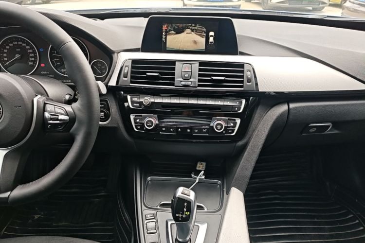 BMW 3 Series GT 2017 imagen de coche #13