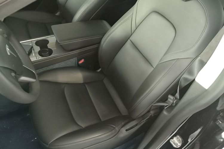 Tesla Model Y 2021 #15 Tesla Model Y 2021 car image #15