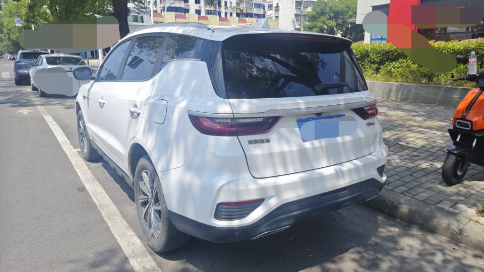 GEELY Vision X6 2021 صورة سيارة #9
