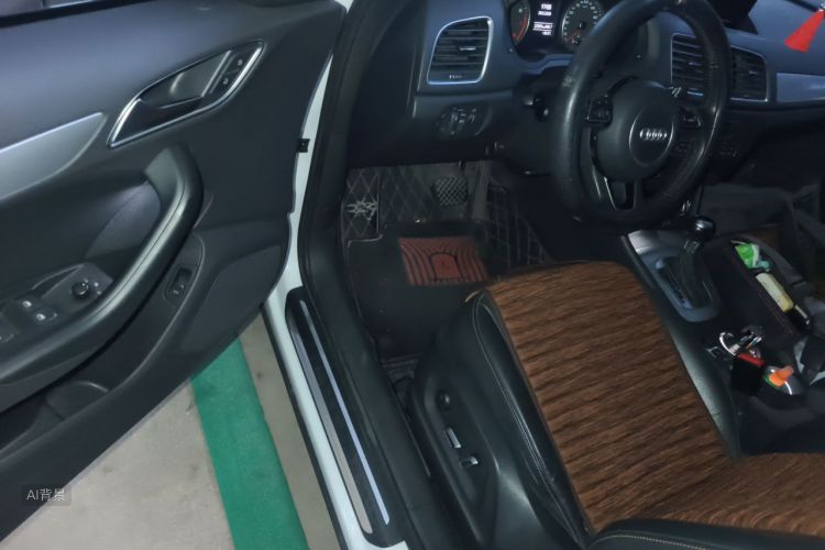 Audi Q3 2017 immagine di auto #18
