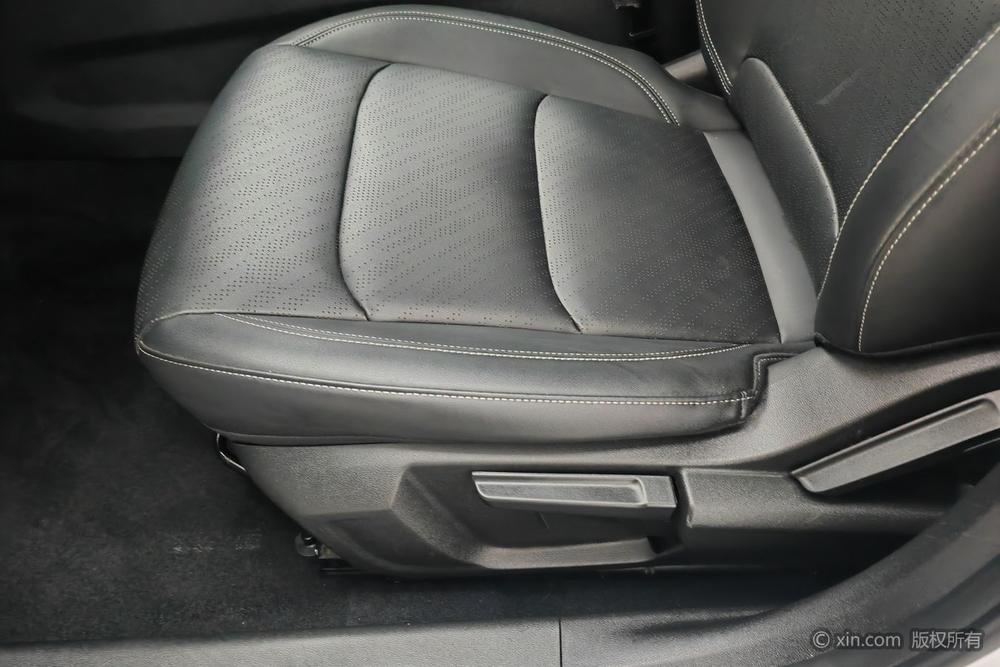 GEELY Emgrand 2023 car image #18