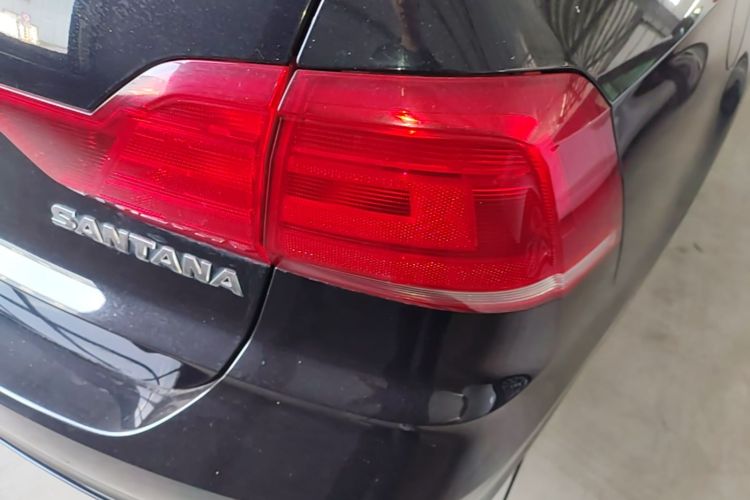 Volkswagen Santana 2017 car image #3