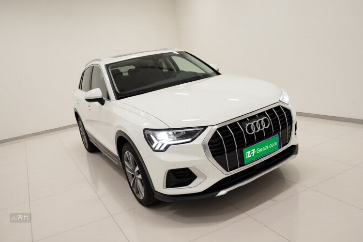 Audi Q3 2021 car image #4