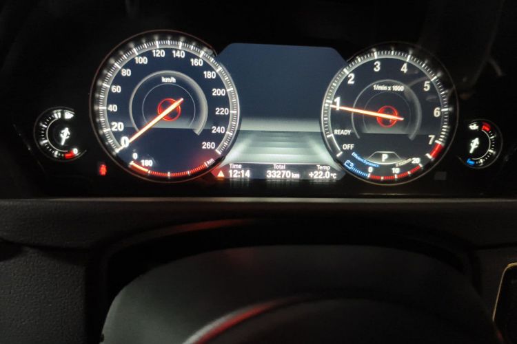 BMW 3 Series 2018 #8 BMW 3 Series 2018 car image #8