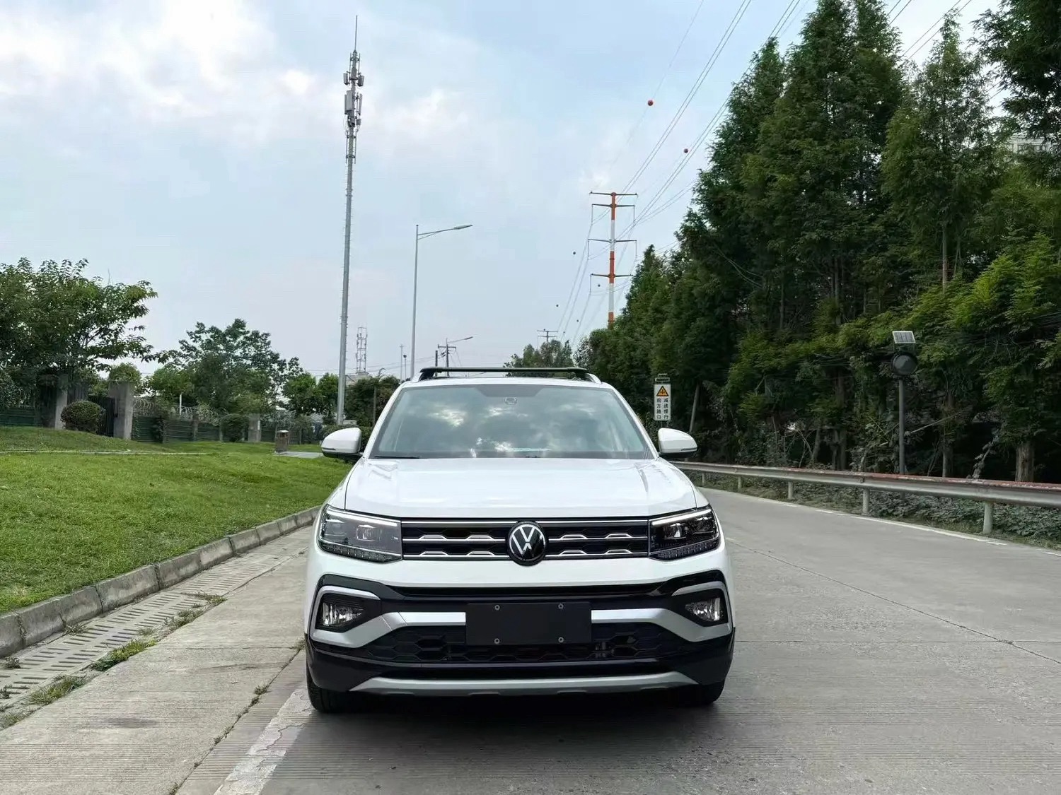 Volkswagen T-Cross 2022 imagen de coche #2