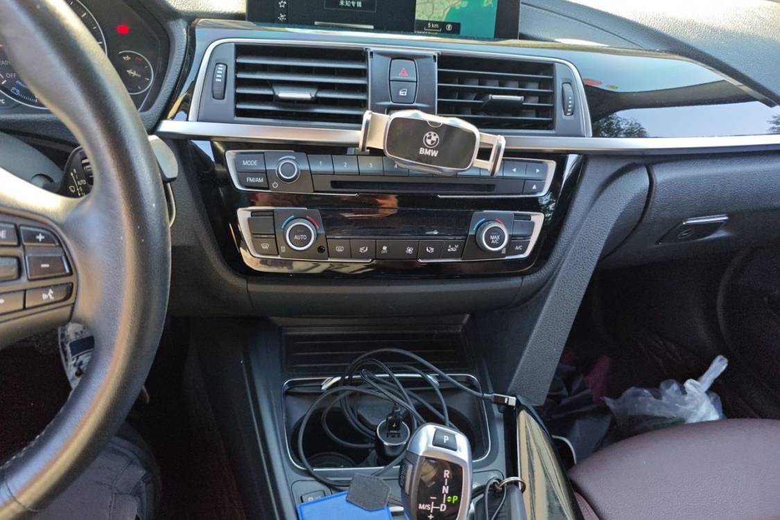 BMW 3 Series 2019 #26 BMW 3 Series 2019 car image #26